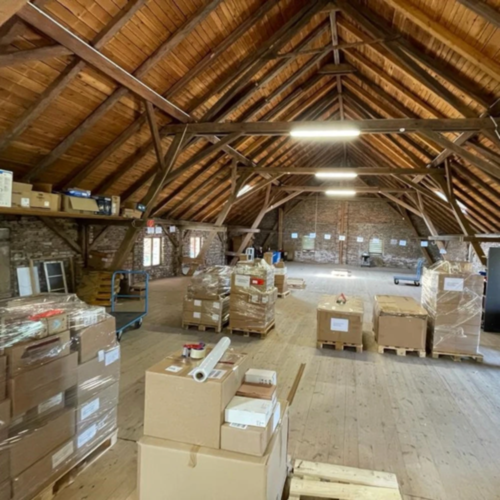 Dachboden voller Gegenstände vor Haushaltsauflösung in München