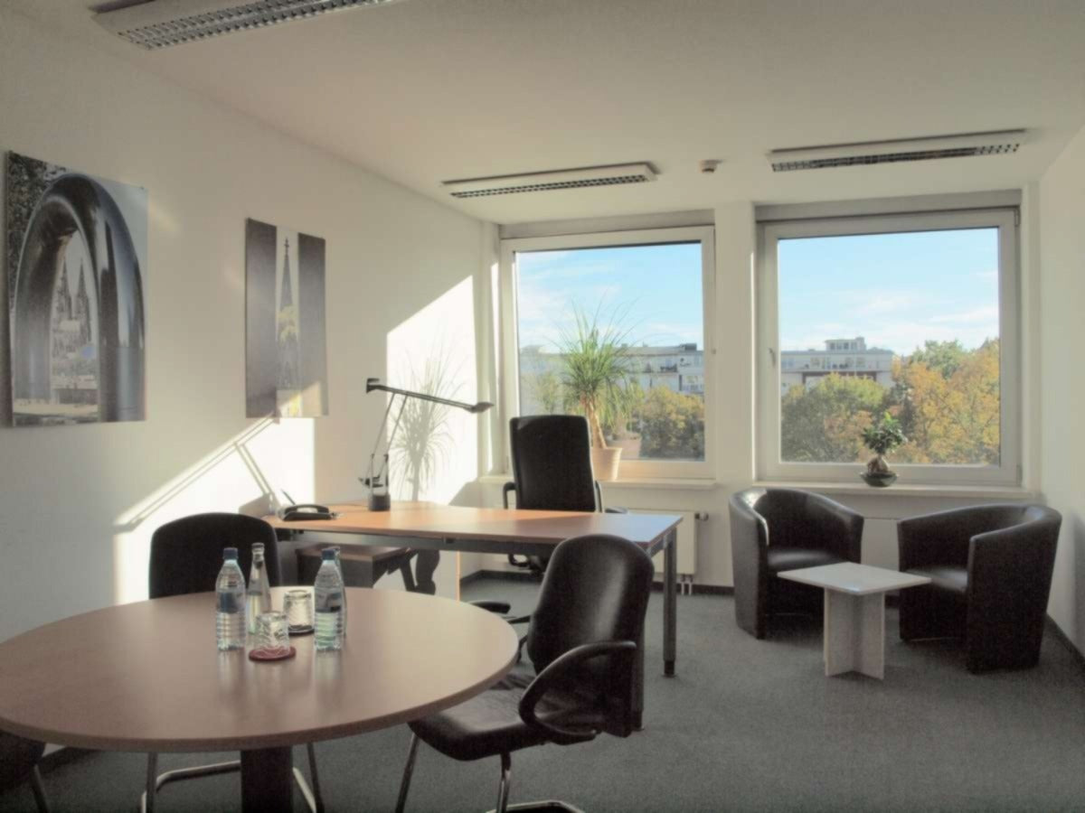 Unaufgeräumte Wohnung vor der Haushaltsauflösung in München